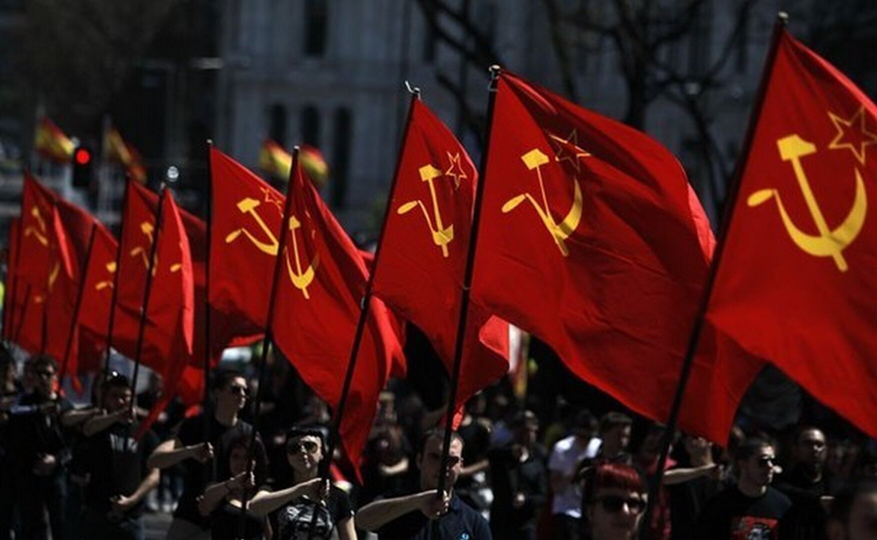 «Нас коммунисты пугали, мол, при капитализме у человека нет уверенности в завтрашнем дне. Сегодня мы видим: оказалось, правда!».