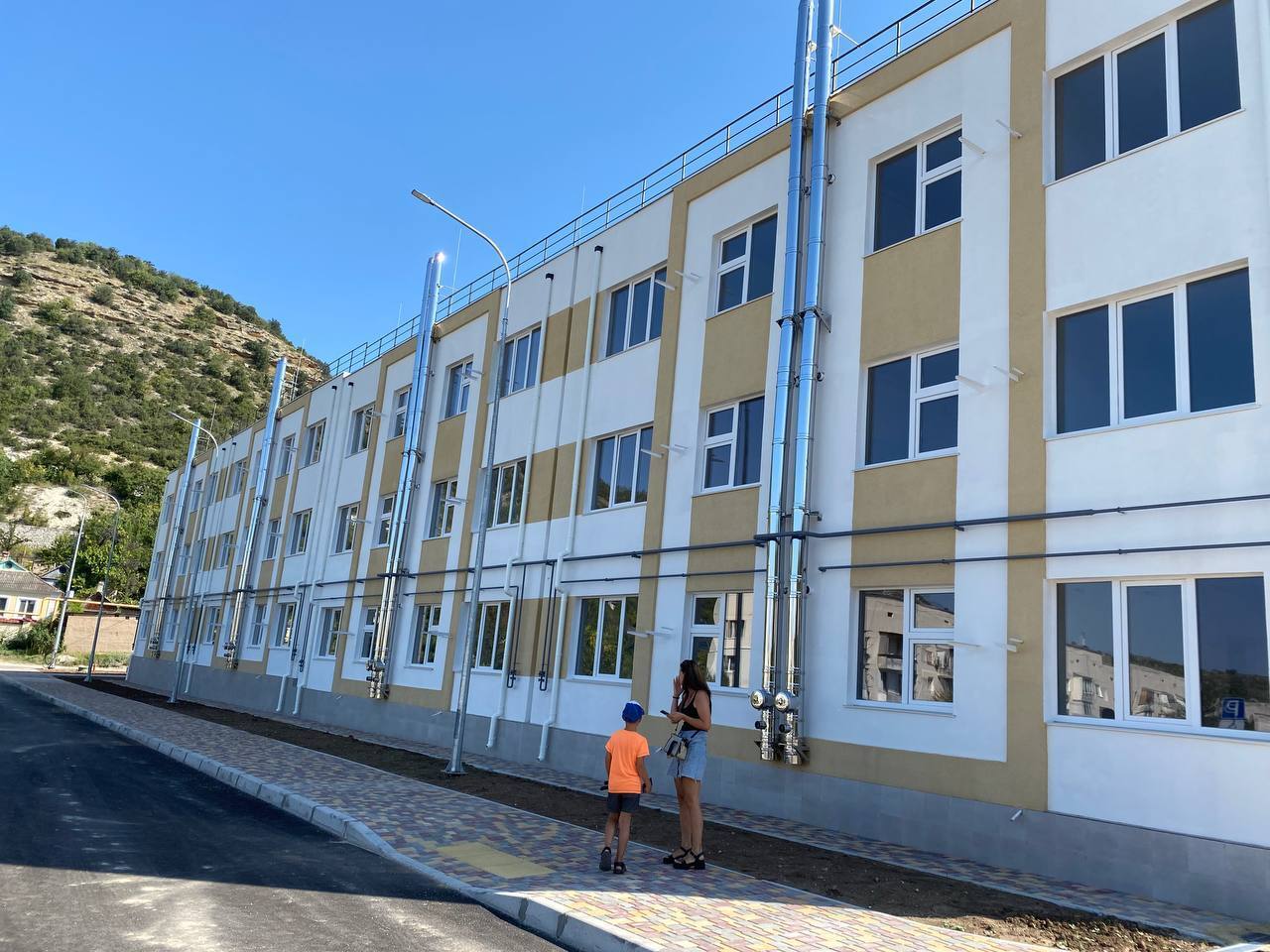 Посмотрите, какие дома получают дети сироты в Севастополе!