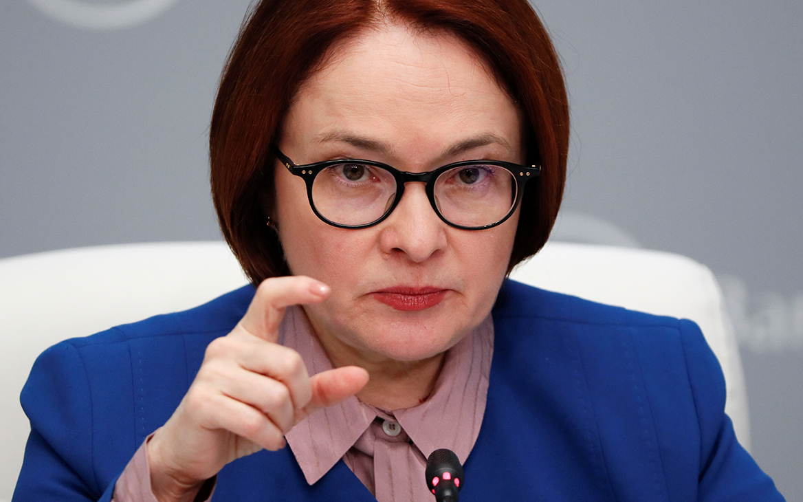 Зарплату россиянам нужно снизить, с таким заявлением выступила госпожа Набиуллина. Может вместо сахара в чай она кладет озверин?