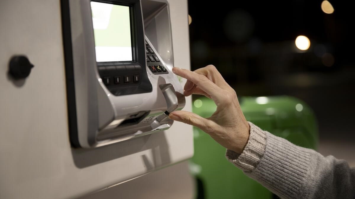 Не нужно ожидать 3 рабочих дня: как при помощи одного клика вернуть карту, съеденную банкоматом