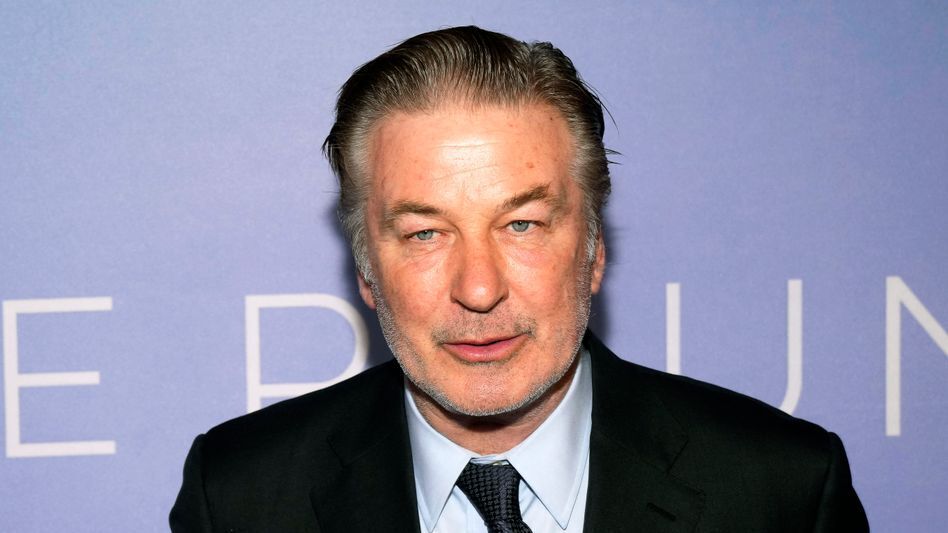 Алек Болдуин, предположительно, все-таки нажал на курок при съёмках фильма "Ржавчина"