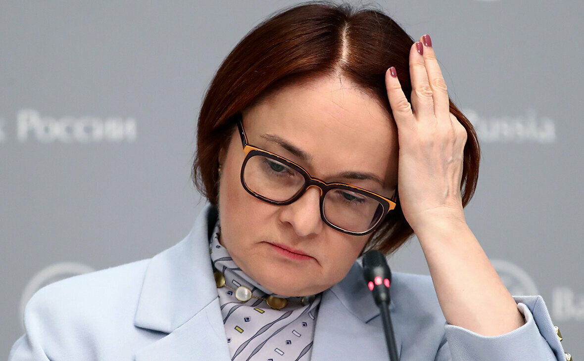 Александра Глебовича опять унесло