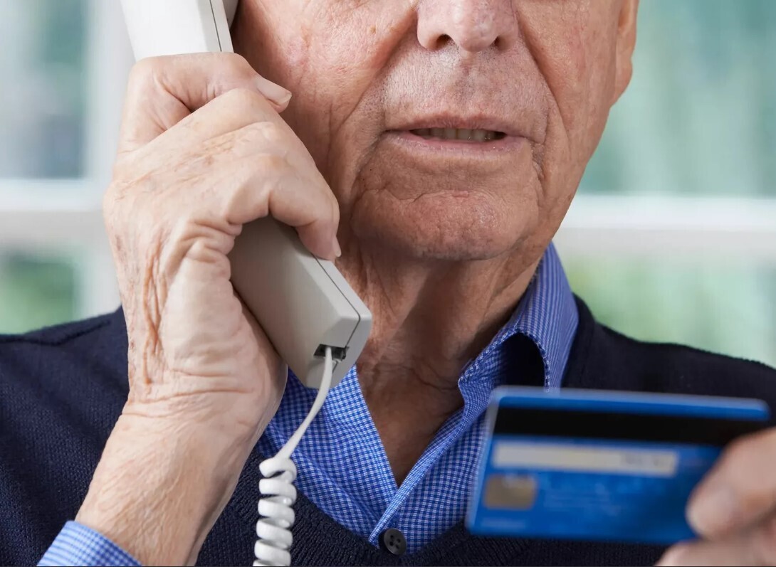 "Обманите телефонных мошенников с юмором! Несколько забавных лайфхаков в ответ на их аферы"