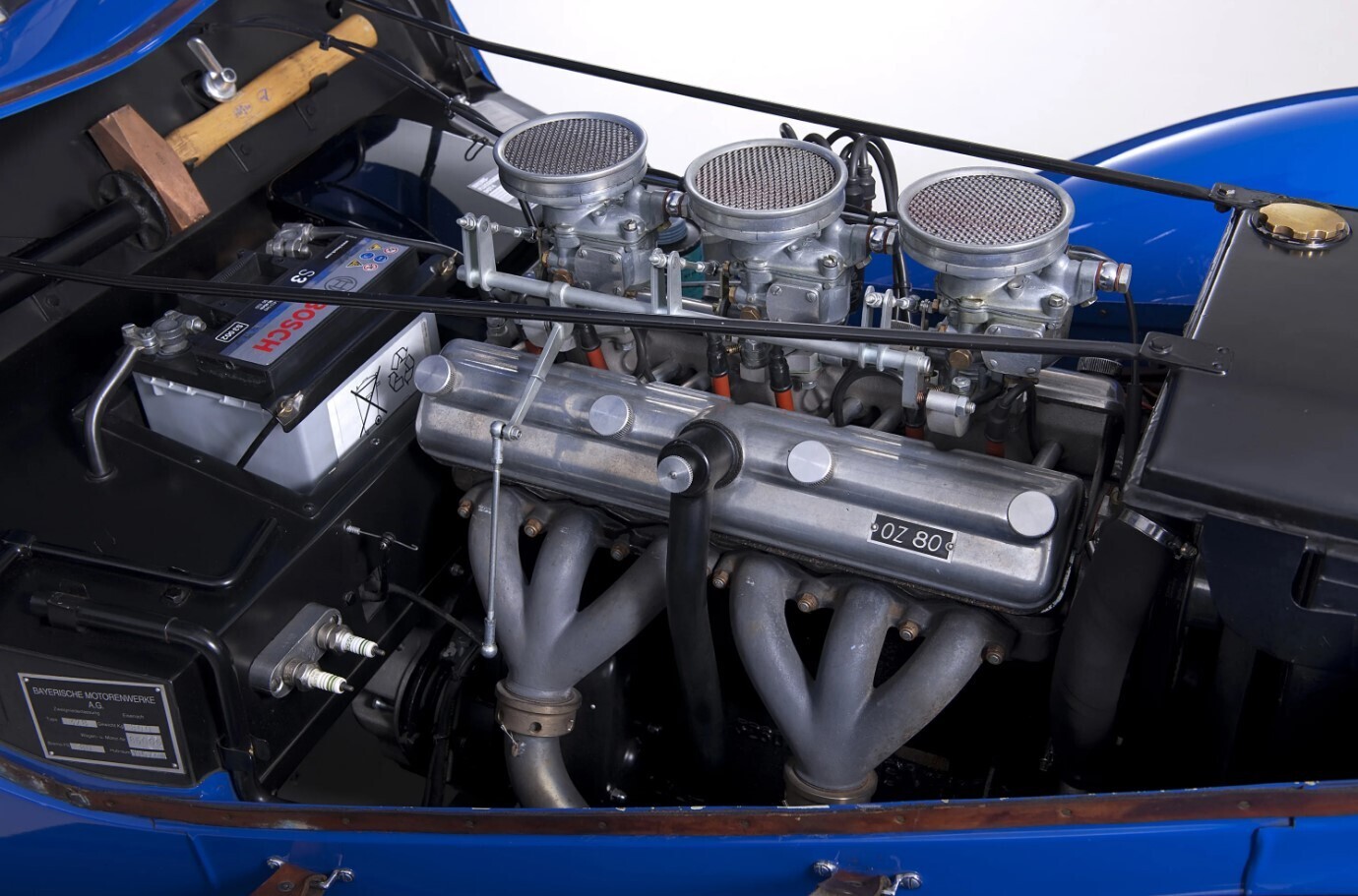 BMW 328 (1936-1940): триумф в гонках и вне трассы