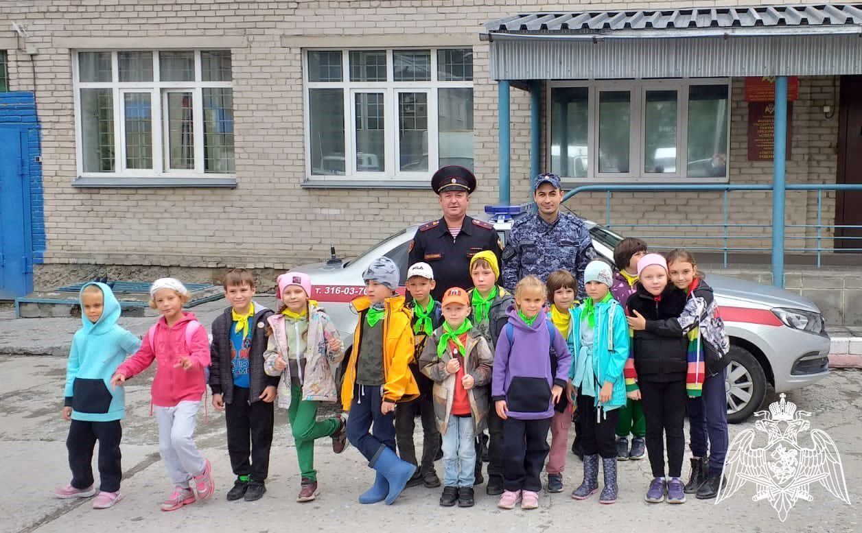 Сотрудники вневедомственной охраны провели для школьников «Урок мужества»