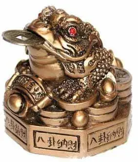 55% россиян верят в приметы, что деньги приносят ...