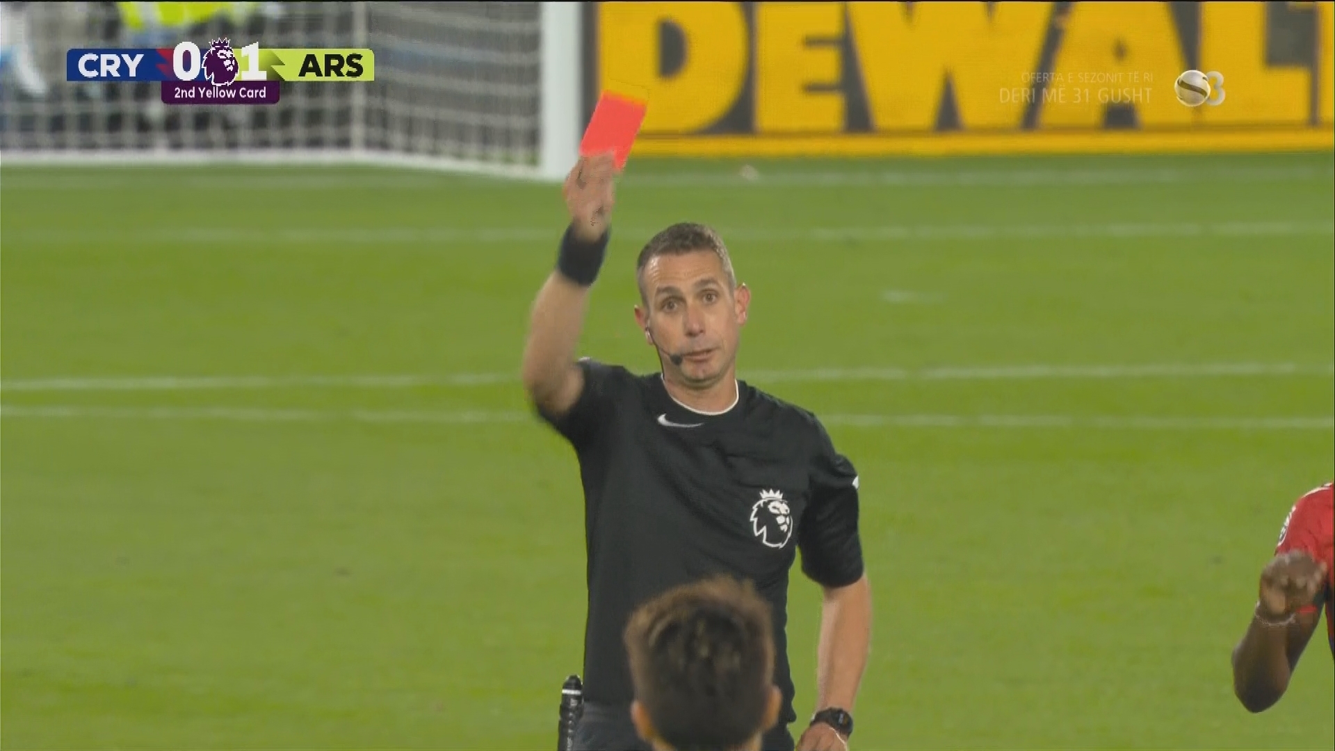 Единственный мяч с пенальти и едва удержанное в меньшинстве преимущество