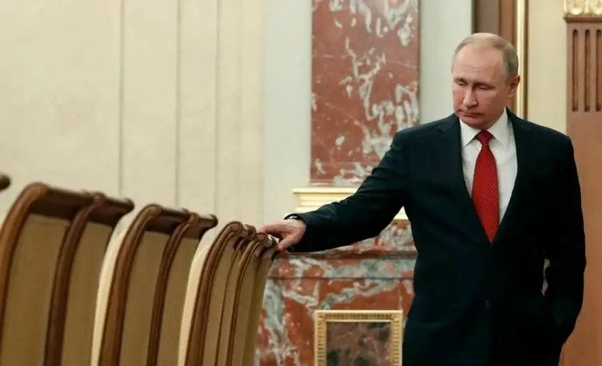 Китай стал лидером БРИКС вместо России, выкинув Путина на обочину.