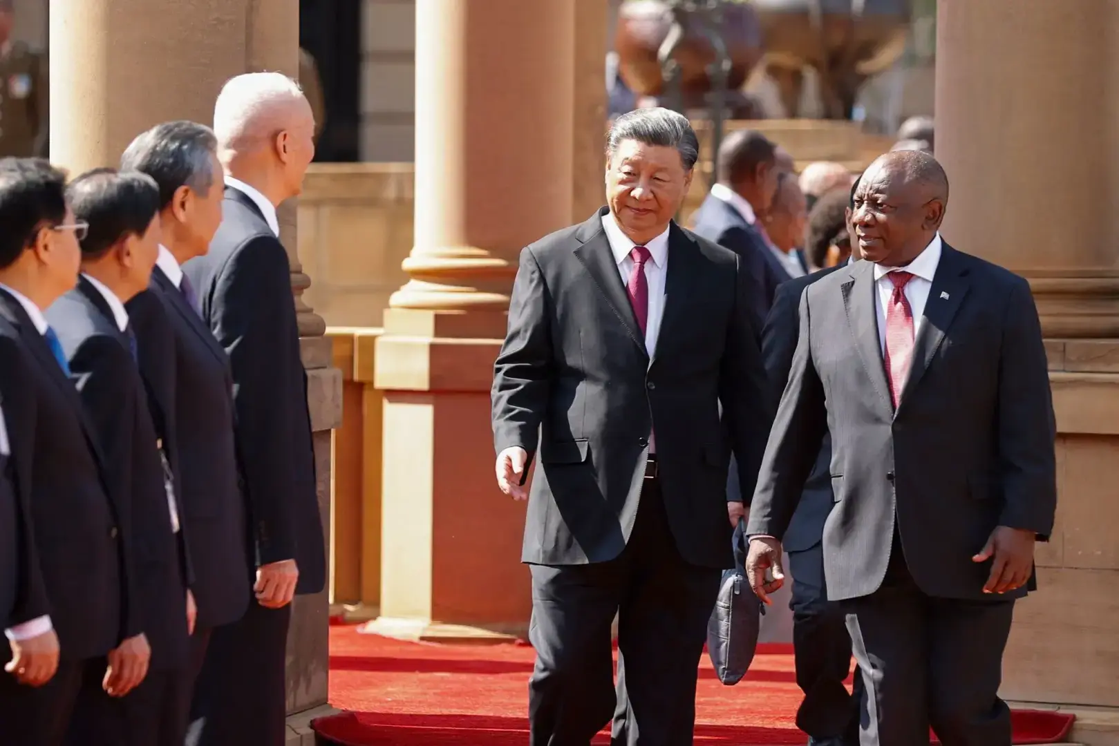 Китай пытается увеличить свое влияние в Африке на фоне соперничества с США.