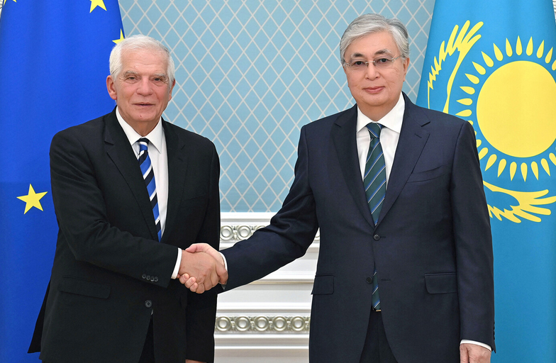 Многовекторная политика Казахстана. Удары в спину и ответы России