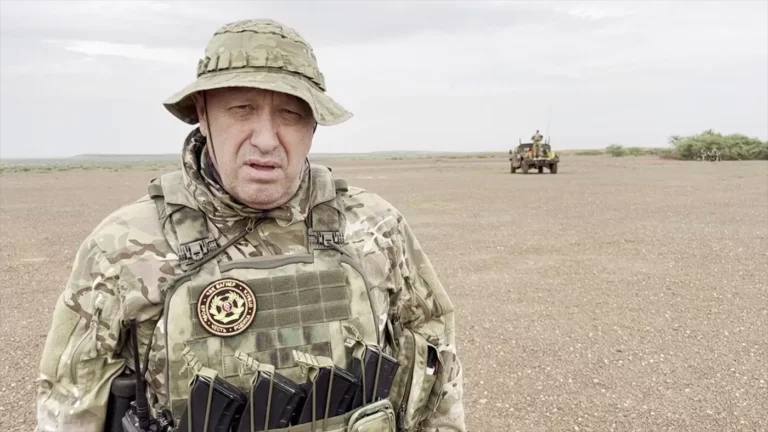 В самолете, разбившемся в Тверской области, среди пассажиров значился Евгений Пригожин