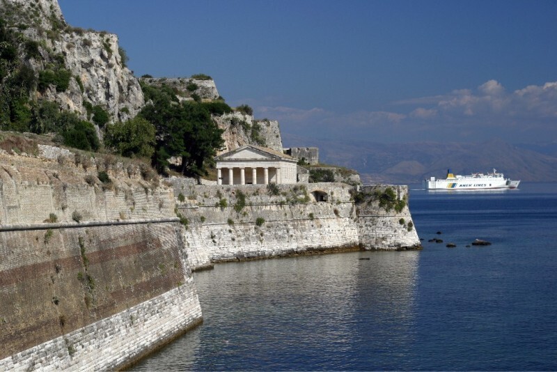 Вы православные? Матушка Фотиния приглашает в паломничество на греческий остров Корфу, в монастырь Святой Параскевы!