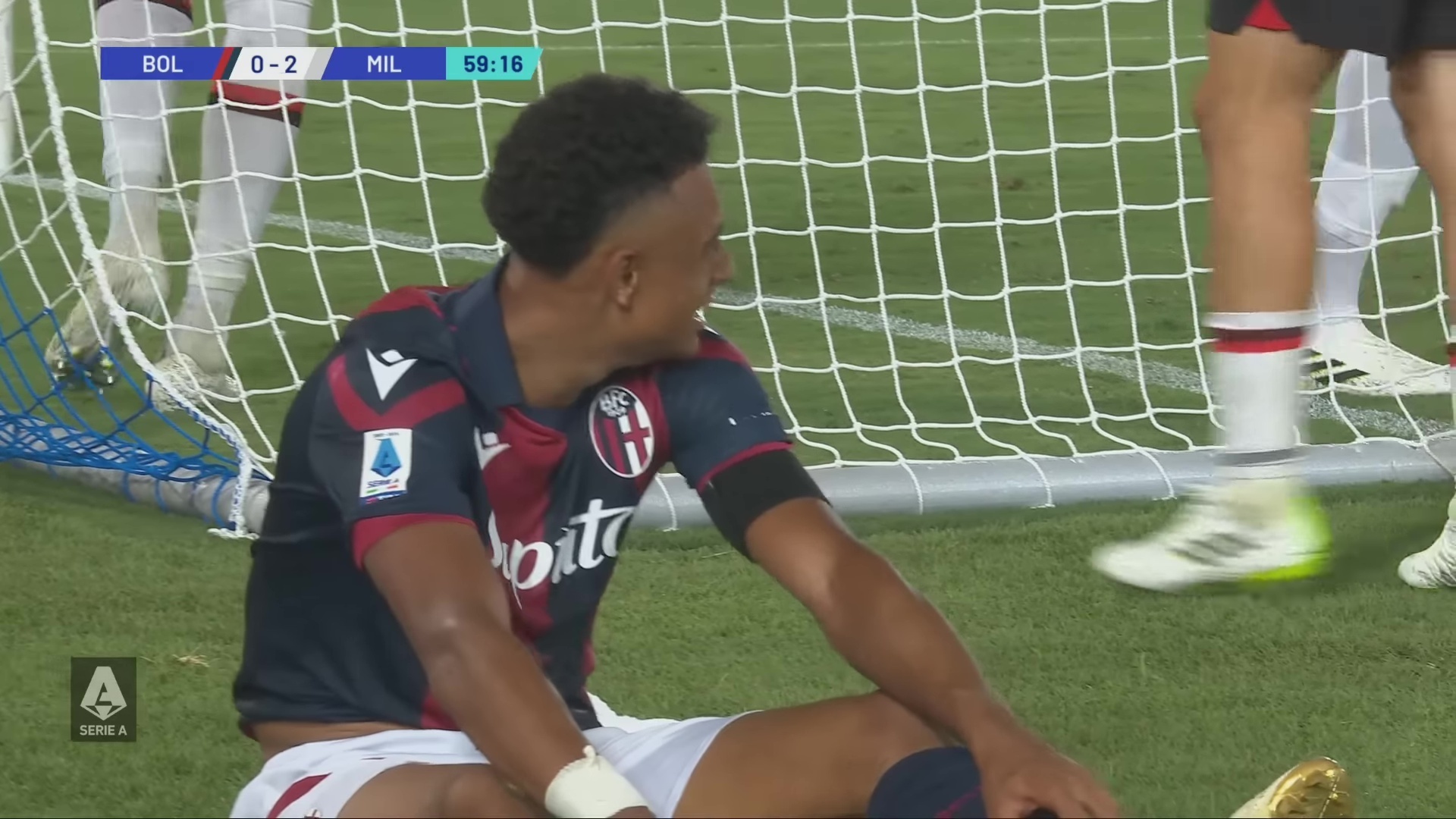 "Милан" уверенно разобрался с соперником на выезде