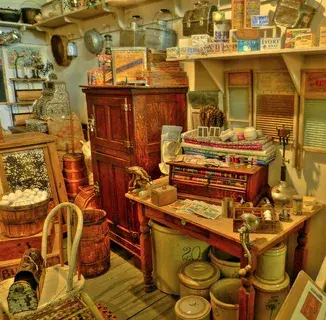 Путешествие по блошиному рынку: подробное описание атмосферы и особенностей посещения блошиного рынка