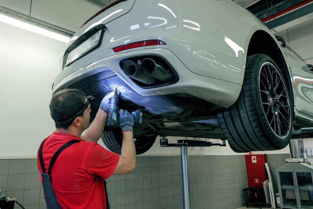 СТО к одному: мегаполисы рискуют остаться без автосервисов. В крупных городах может возникнуть дефицит техцентров, автомоек и шиномонтажей?