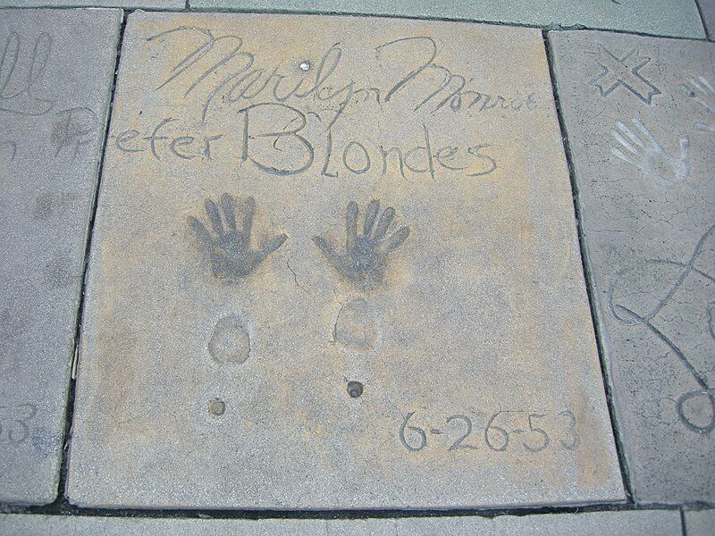 Мэрилин Монро — незабытая кинолегенда: жизнь и смерть знаменитой актрисы.