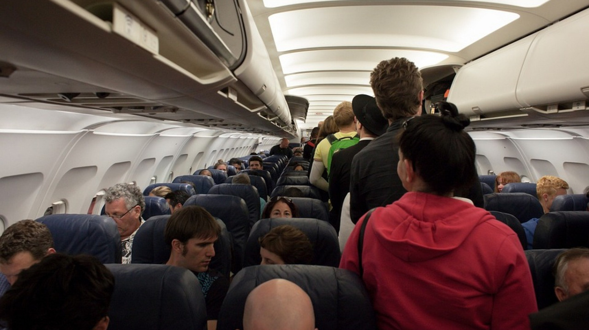 Что не стоит делать в самолете?