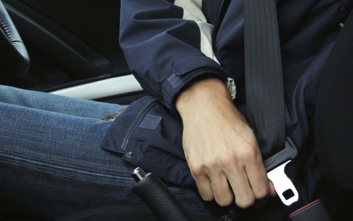 "Новые правила безопасности на дорогах: важность использования ремней безопасности придается большее значение"