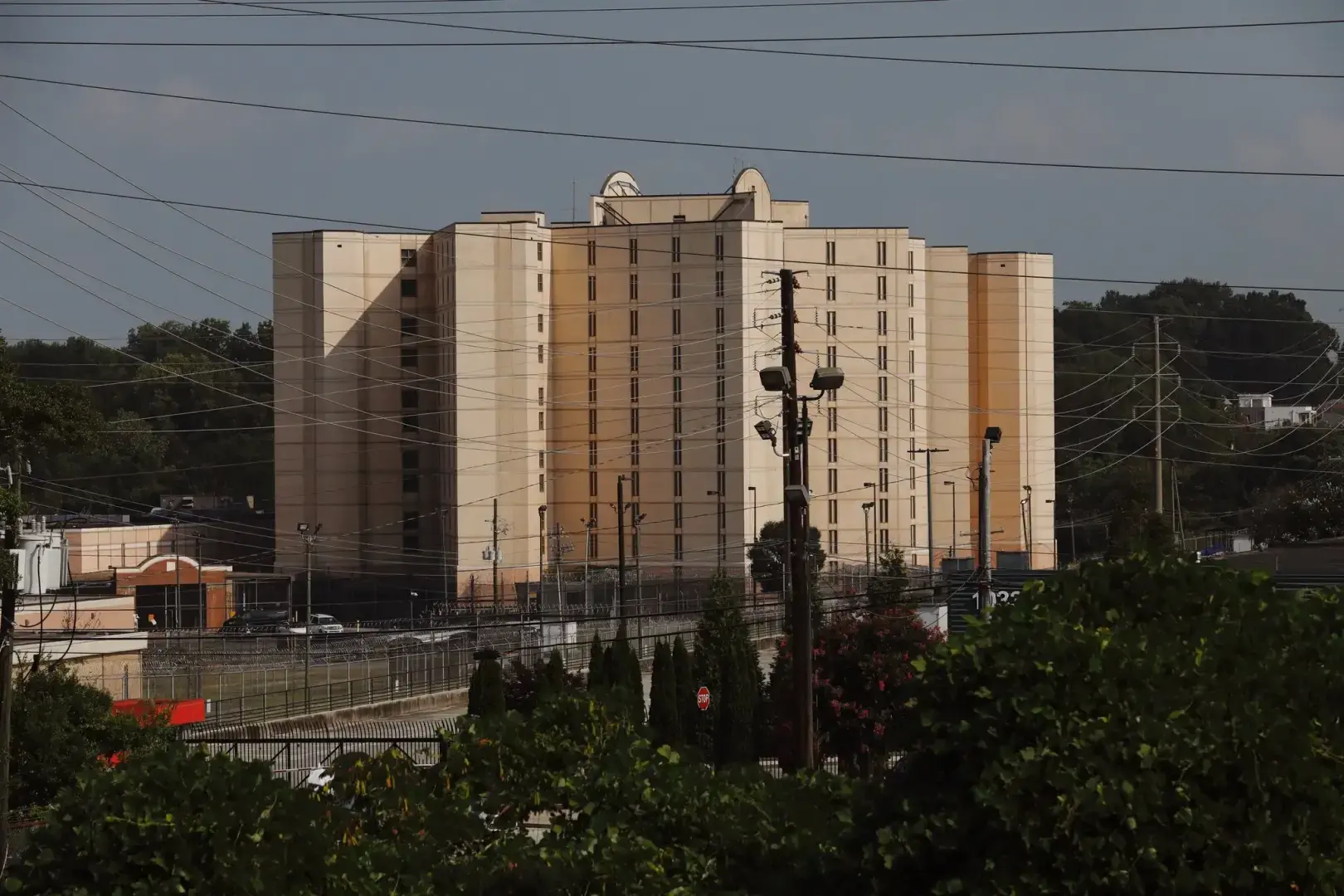 Трамп сдался в тюрьме Атланты по делу о вмешательстве в выборы в Джорджии