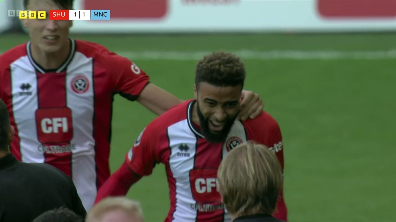 «Манчестер Сити» без Гвардиолы стал единоличным лидером АПЛ