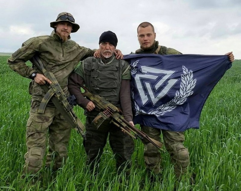Вопрос "неонацистов" и "неофашистов" в российской армии на Украине, и почему они очень нужны на фронте?