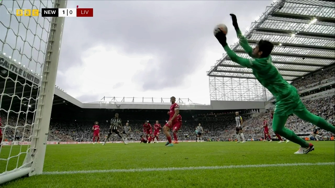 Ещё один супер-камбэк в АПЛ. Ливерпуль вдесятером одолел сорок в последнем (?) матче Салаха
