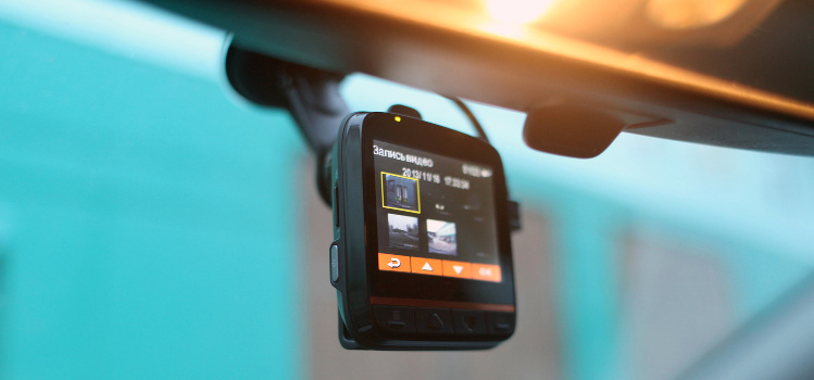 Какой автомобильный видеорегистратор выбрать?