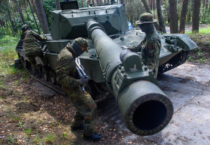 Старая техника против Российской армии: Берлин поставляет Украине десять танков Leopard. Лента новостей о СВО на Украине от зарубежных источников