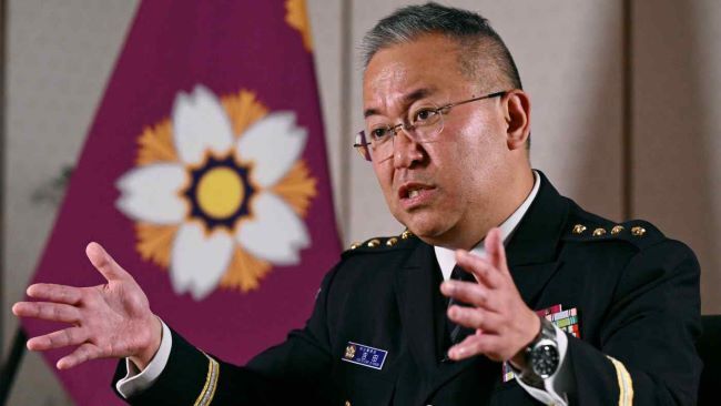 Япония «не может поддерживать» безопасность при нынешних возможностях: глава СДС