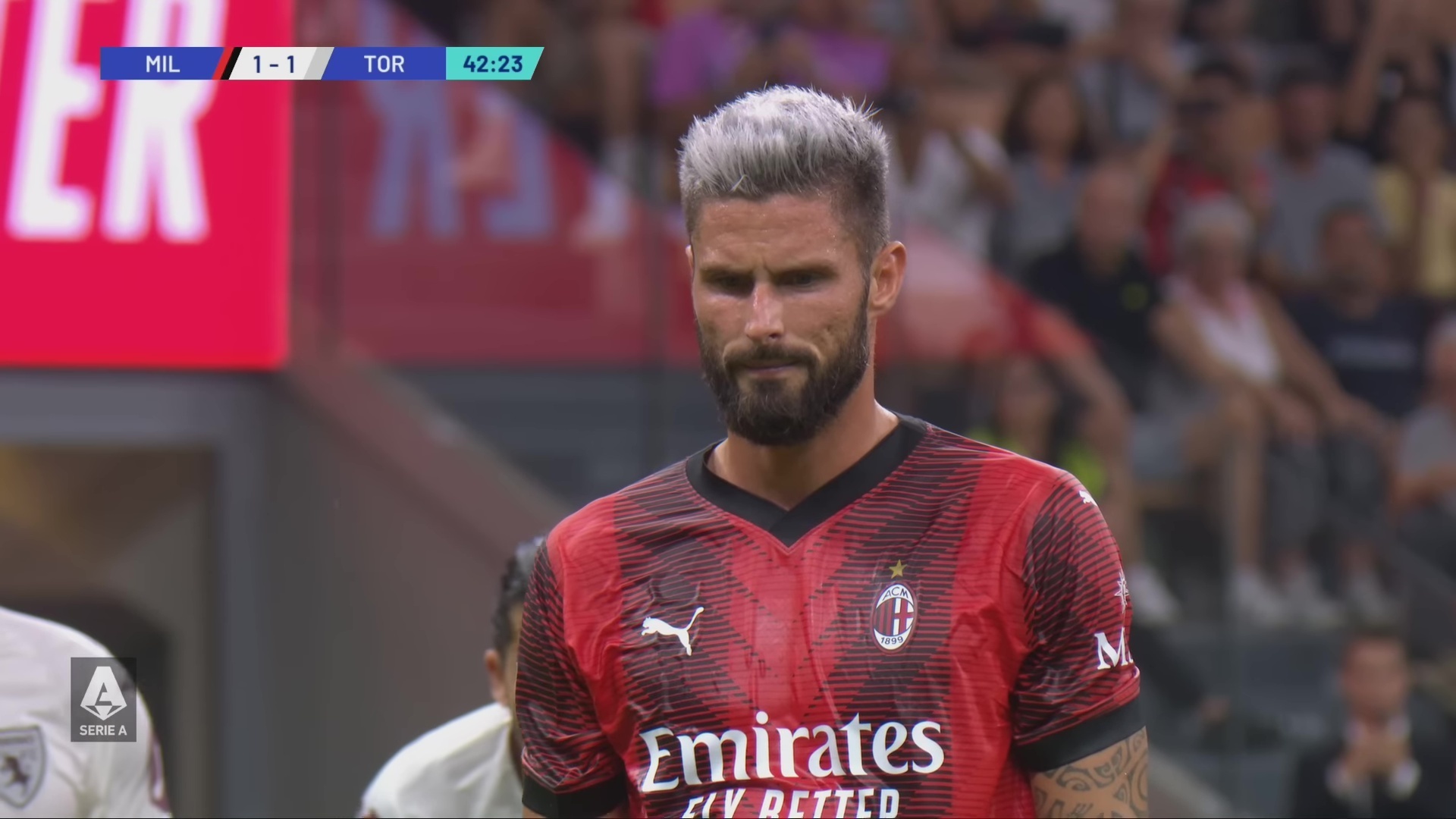 Старт по-милански. У красно-чёрных лучшая атака, у чёрно-синих безупречная оборона