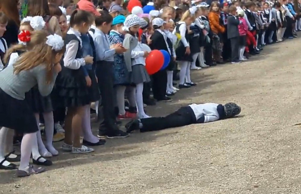 А нужны ли детям школьные "линейки" или это "допотопная" практика?