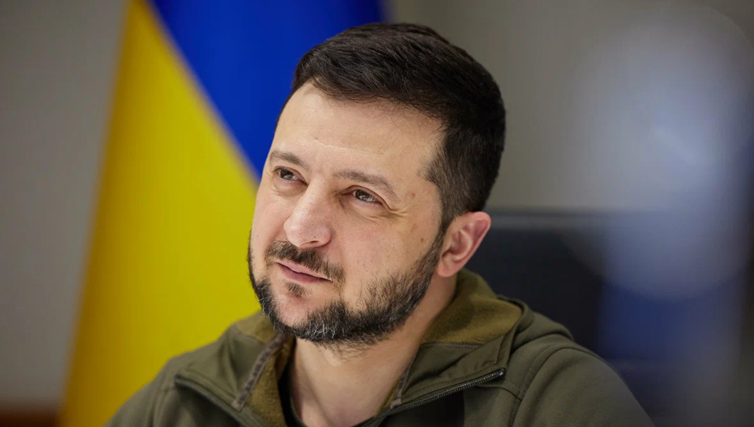 Мобилизация на Украине добралась и до стариков. Жителей 50+ "вылавливают" в общественных местах и принудительно вручают повестки.