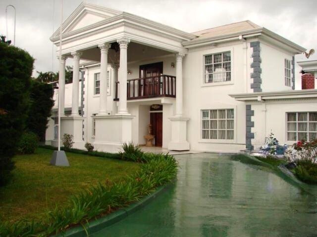 Дело было в тропиках: как я стал нелегалом, который работал вполне официально