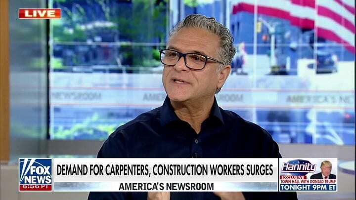 Я научился трудовой этике, разнося газеты. В этот День труда мы должны почтить память тех, кто усердно трудится каждый день.