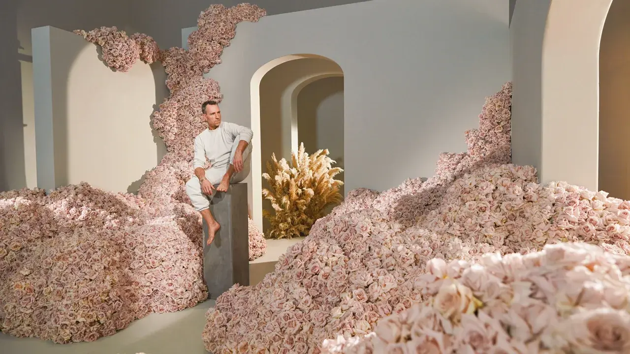 Знаменитый флорист Джефф Литем расцветает Эмили Киркпатрик