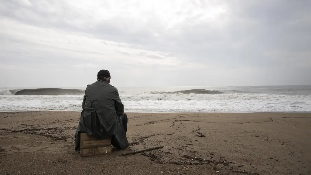 Какой стаж необходим для выхода на пенсию в 2023 году и что делать, если он недостаточен.