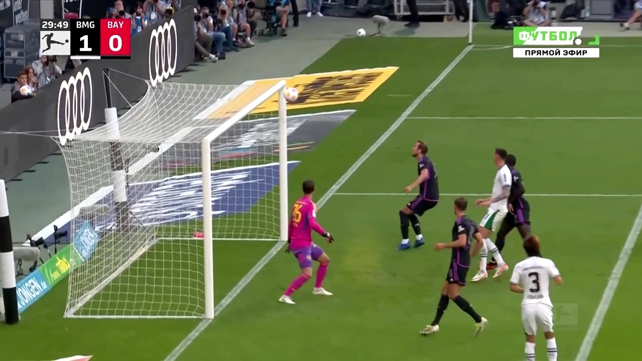 "Бавария" прошла сложное испытание в Мёнхенгладбахе