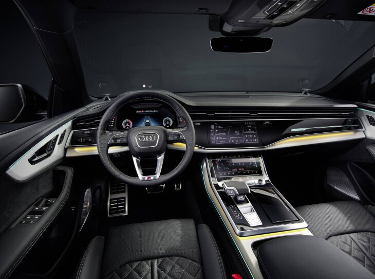 Впечатляющий внедорожник Audi Q8 получает обновление