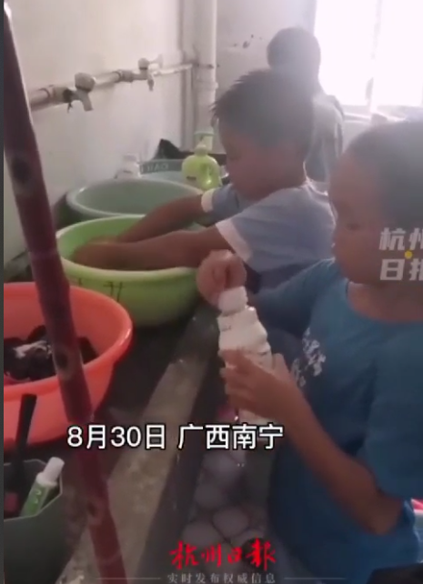 Как учатся китайские школьники. Весьма интересно.