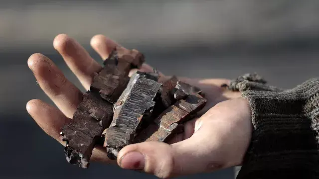 Подвергнутая обстрелу Старомихайловка: Мирная жительница стала жертвой беспорядков