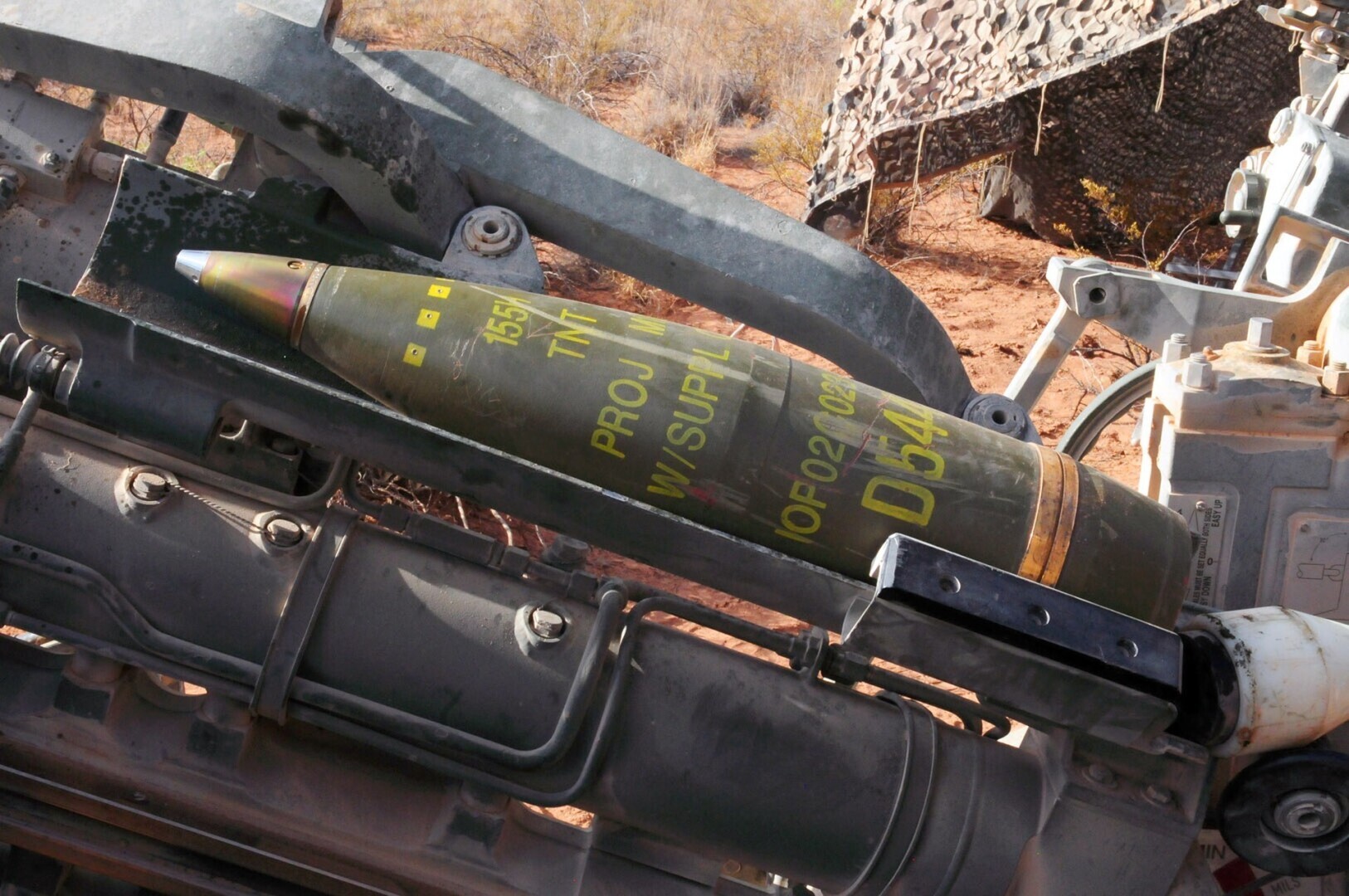 Украинцы используют кассетные боеприпасы, но помогают ли они?