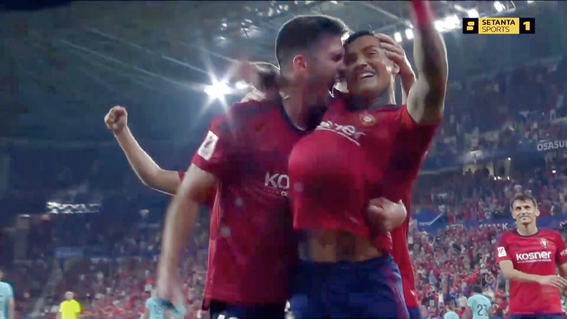 «Барселона» едва не оступилась, но исправилась и продолжила погоню за «Реалом»