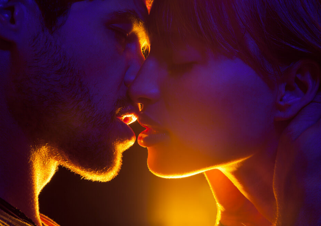 Среднестатистический человек тратит на поцелуи около двух недель своей жизни.