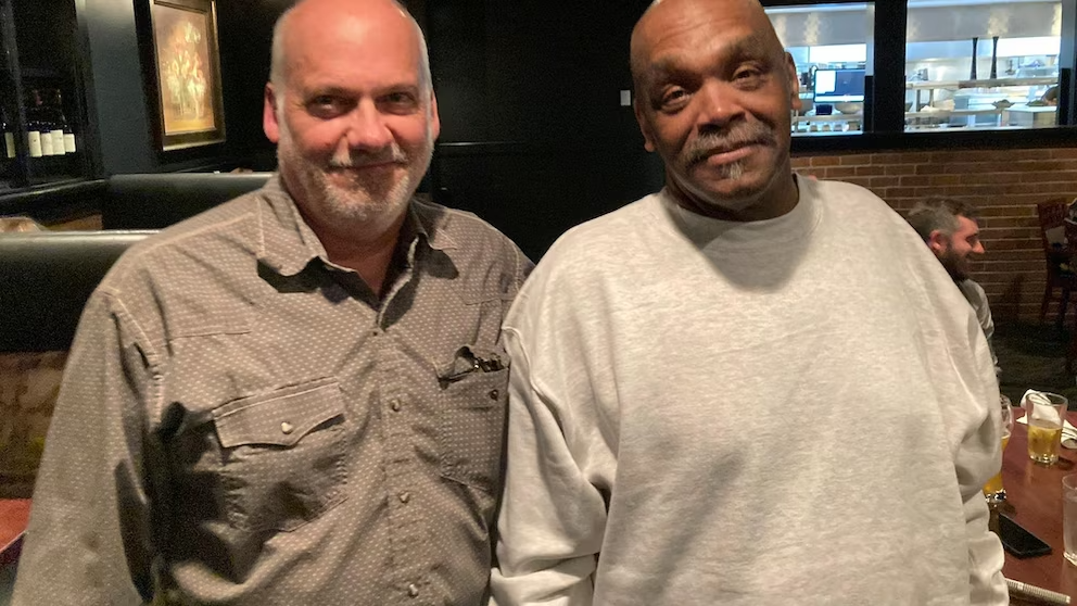 Приговоренный к смертной казни мужчина освобожден через 2 года после отмены приговора в убийстве