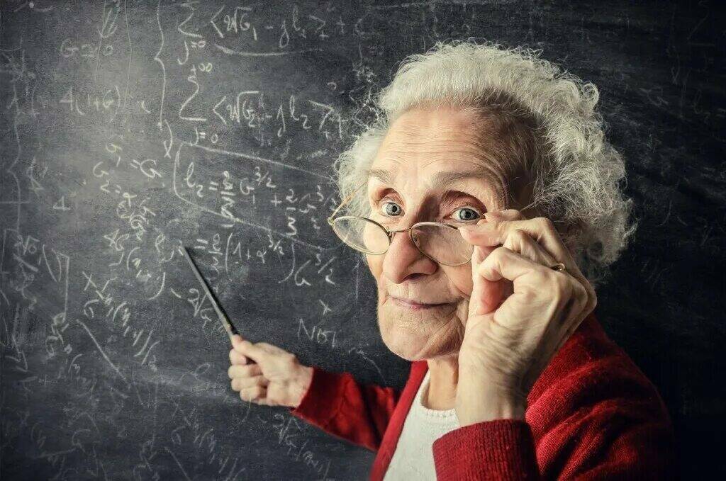 Отправить пенсионеров на решение кадровой проблемы в школах..