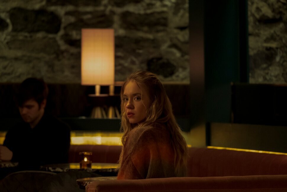 Сидни Суини занимает центральное место в зажигательном музыкальном клипе The Rolling Stones