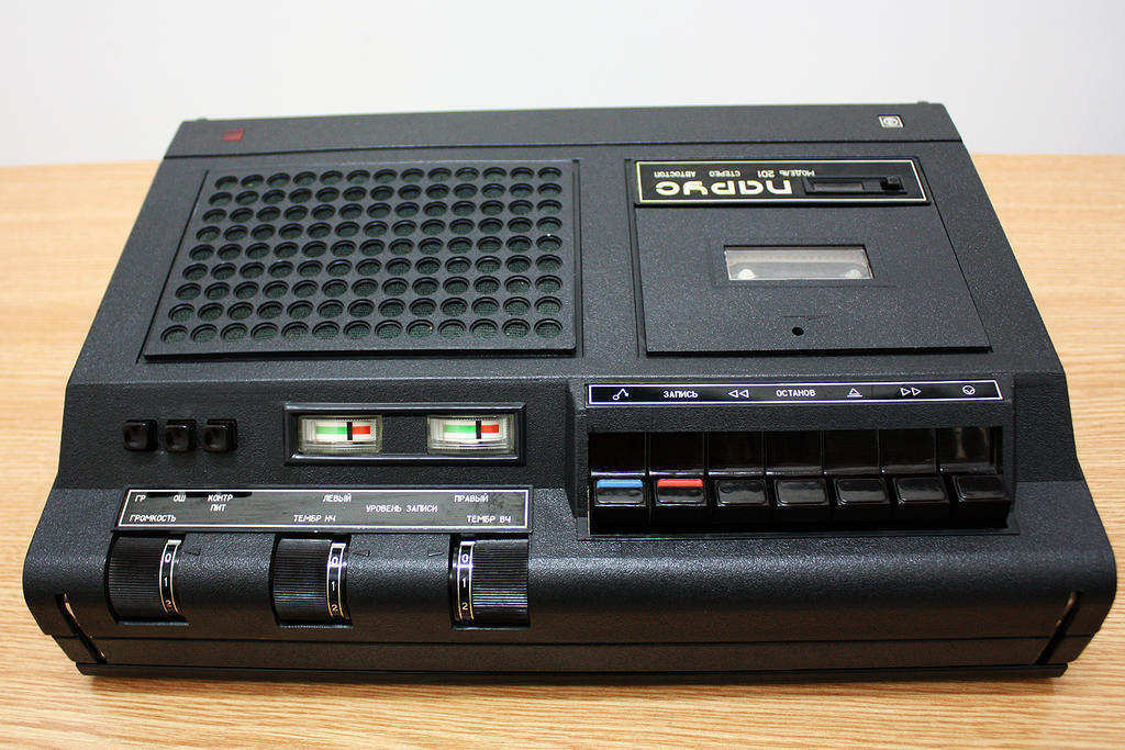 Ностальгические воспоминания: лучшие кассетники СССР.Каким был Ваш личный музыкант ?