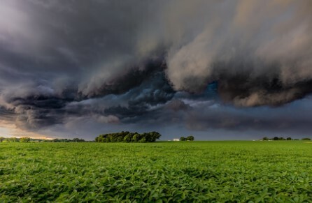 Климатическое оружие: люди смогли подчинить природу? Дело об украденных облаках