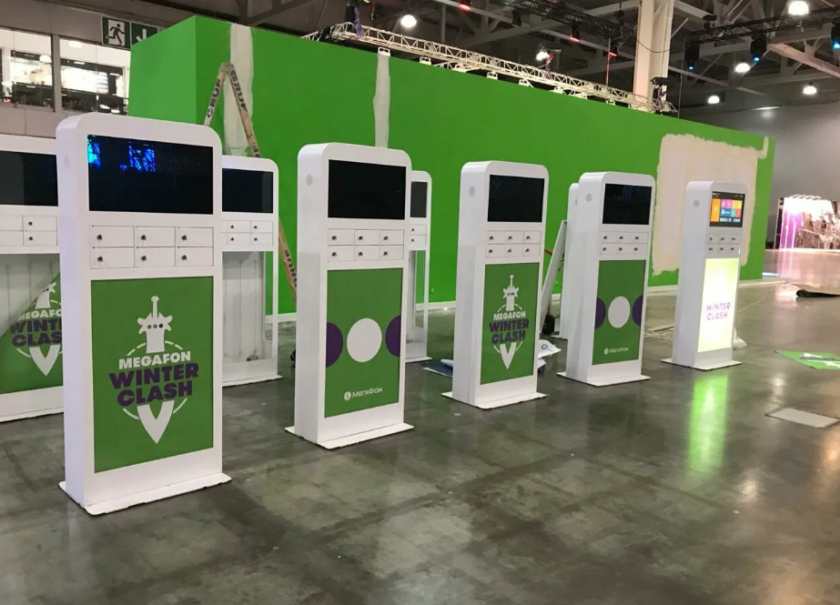 ФБР предупреждает потребителей о недопустимости использования общественных станций зарядки телефонов