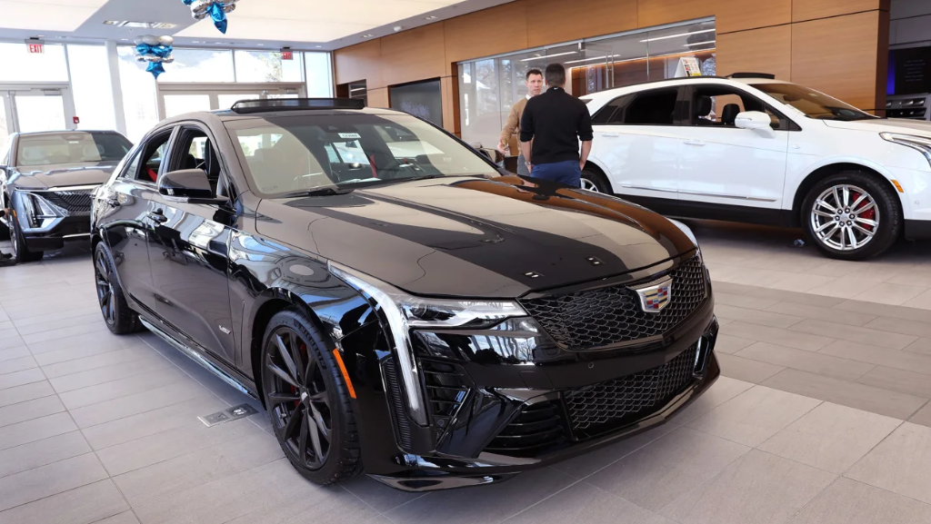 Вероятность автомобильной забастовки возрастает. Стоит ли покупать машину сейчас?